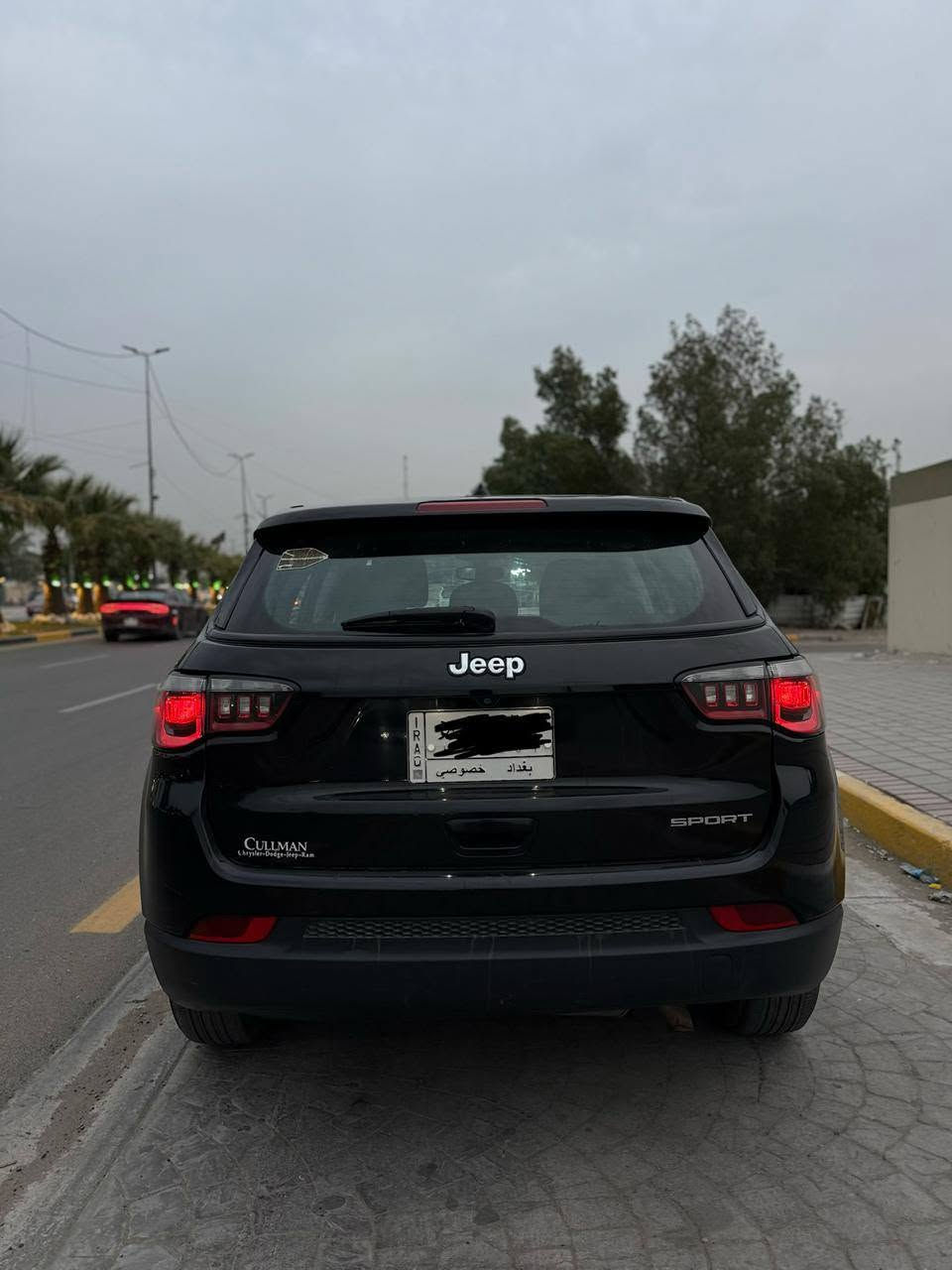 جيب كومباس 18 سبورت هاي موضحه كبالك كامله مكمله  السياره جاهزه من كلشي حماوتها 85 ماشيه 73 الف سعرها 108 وبيها مجال الرقم بدلت الجديد السياره بأسمي تحويل ثاني يوم مكاني بغداد الحريه 
***********
