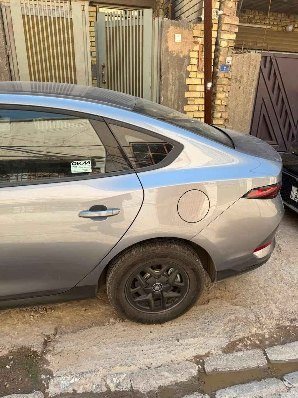 للبيع BYD كن بلص ٢٥ رصاصي رقم بغداد باسمي مكفولة عدا طخات بسيطة بالدعامية الامامية والخلفية ماشية على المكينة ١١ الف والكلي ٢٨ الف مكانها بغداد الكرادة السعر ١٩ للاستفسار الاتصال على الرقم ***********

