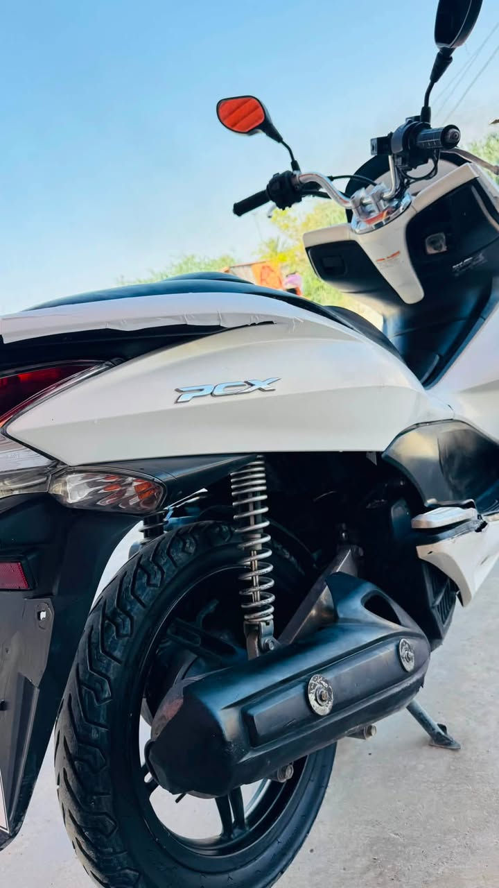 PCX
جيل اول مكينه 150 JF بلاديه مامفتوحه ماشيه 41 كفرات بلاديه كهربائيات شغاله يدات تدفئه حساس ستاند السعر 1600 بيها مجال بسيط مكان بعقوبه المفرق ***********
