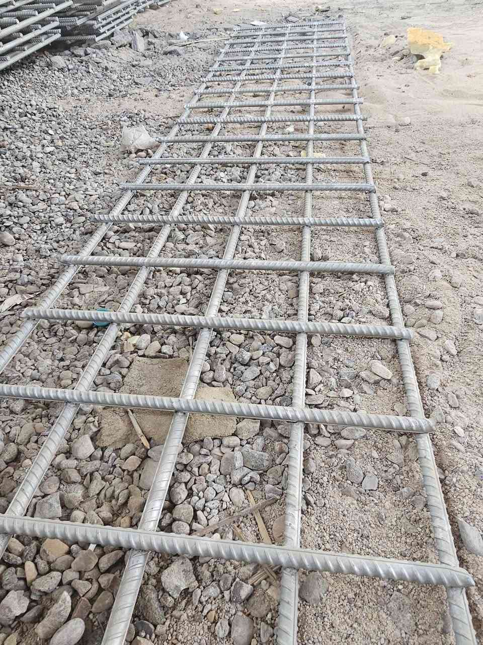 شيش تسليح طبكات ابو ١٦ طول ٣متر وعرض ٦٠ سانتي متر عدد ١٠٠٠ قطعه لستفسار ***********

