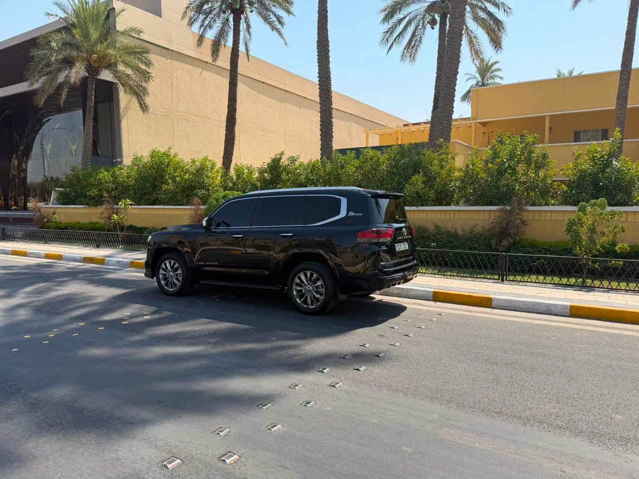 لاندكروزر VX • ٢٠٢٢ • رقم بغداد
