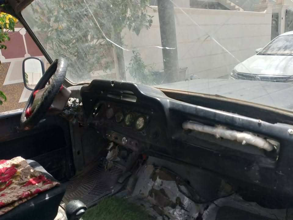 جیب بۆ فرۆشتن گێر و مەکینەی ئۆنجی
مۆدێل ٨٨ 
کارتییکی ماوە 
ئەکسل فارەیە 
یەک تۆز دوکەلی هەیە
نرخی ١٤ و کەمیک مجال 

ژم ‭***********‬
