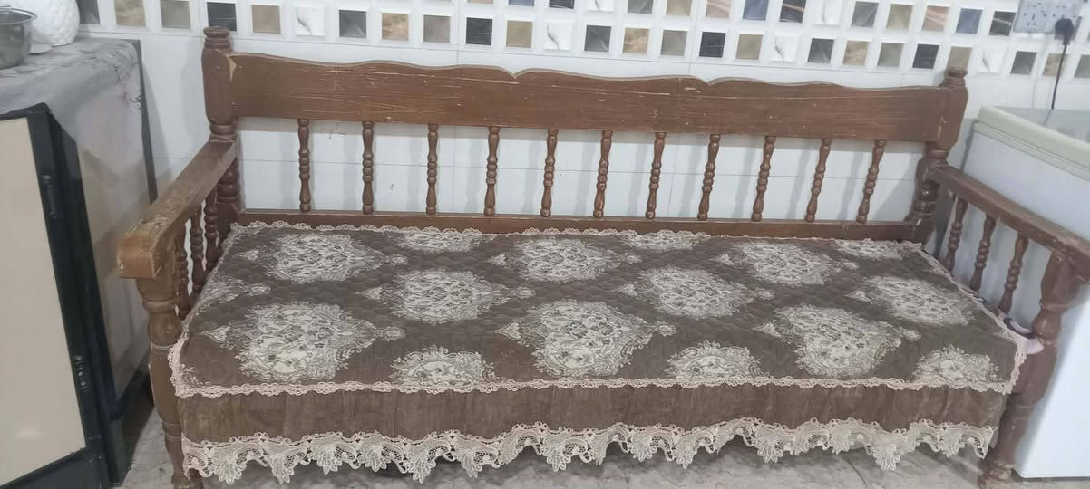 السلام عليكم اغراض للبيع المكان بعقوبة للأتصال الرقم ***********
