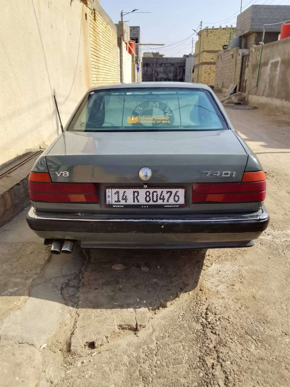740i • موديل ١٩٩٣ • V8
