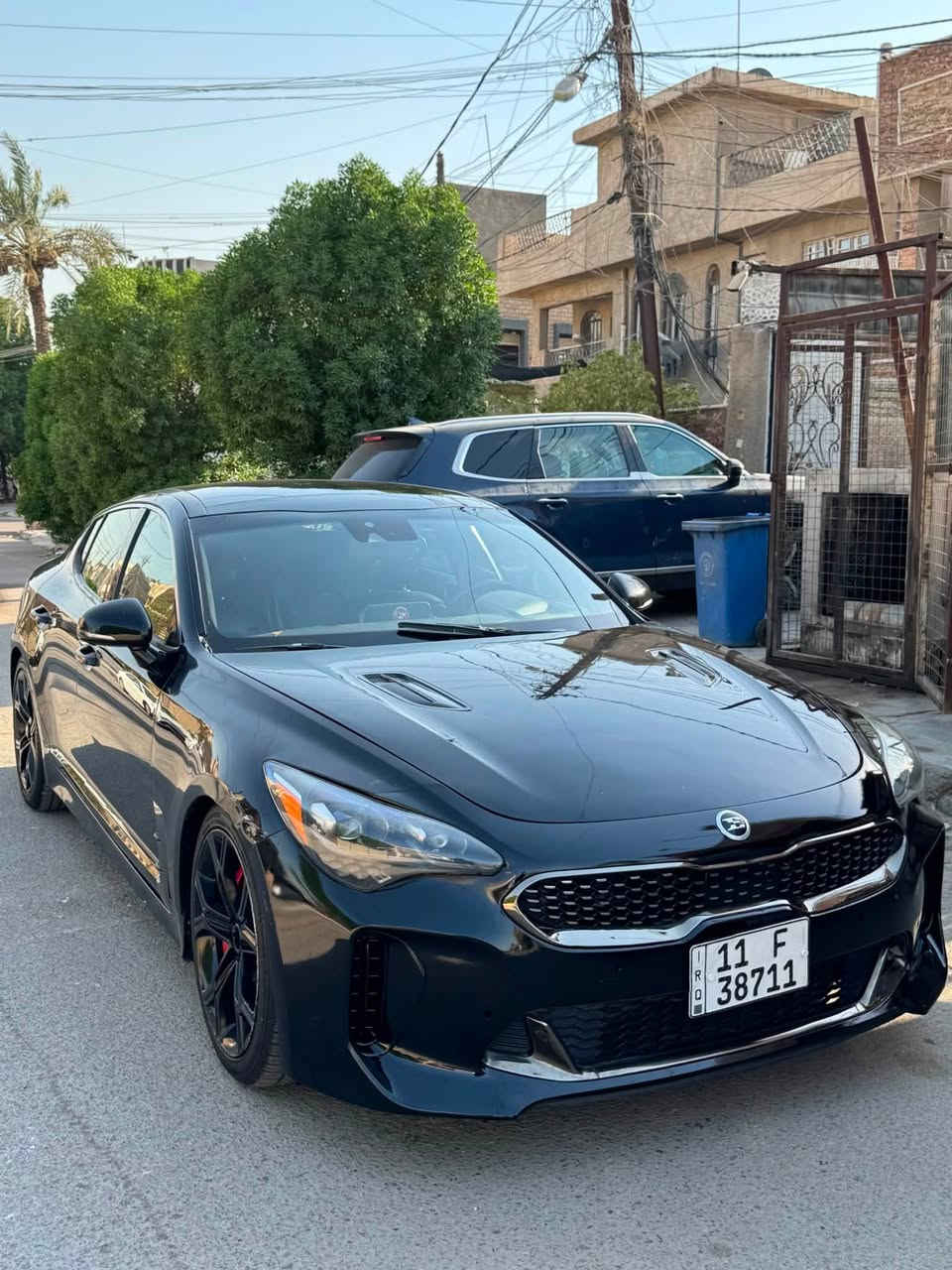 كيا ستنكر موديل 2019 محرك 3300 تون تيربو V6
فئه السياره GT2
 368 حصان و الگير 8 نمر
ويل ألمنيوم حجم 19 
بريكات Brembo
كليبرات Brembo لون أحمر
كاربلي
كراسي 2 كهرباء + تبريد وتدفئه مقاعد 
بصمه 
فتحه سقف 
حساسات امامي خلفي 
كامرات محيطية 
فتحة سقف 
رادار امامي + جانبي 
جنطه ذكيه كهرباء 
إنارة داخلية تحكم من الشاشة
مراية ذكية ليلية
نظام الصوت من شركة هارمن كاردون
مراقبة النقطة العمياء
مثبت سرعة ذكي
تحذير ومنع الاصطدام الأمامي
المحافظة على المسار
متابعة المسار

حادث سيارة قطعتين بنيد وجاملغ بدون دواخل ماشية 175 الف km
***********
السعر 115
