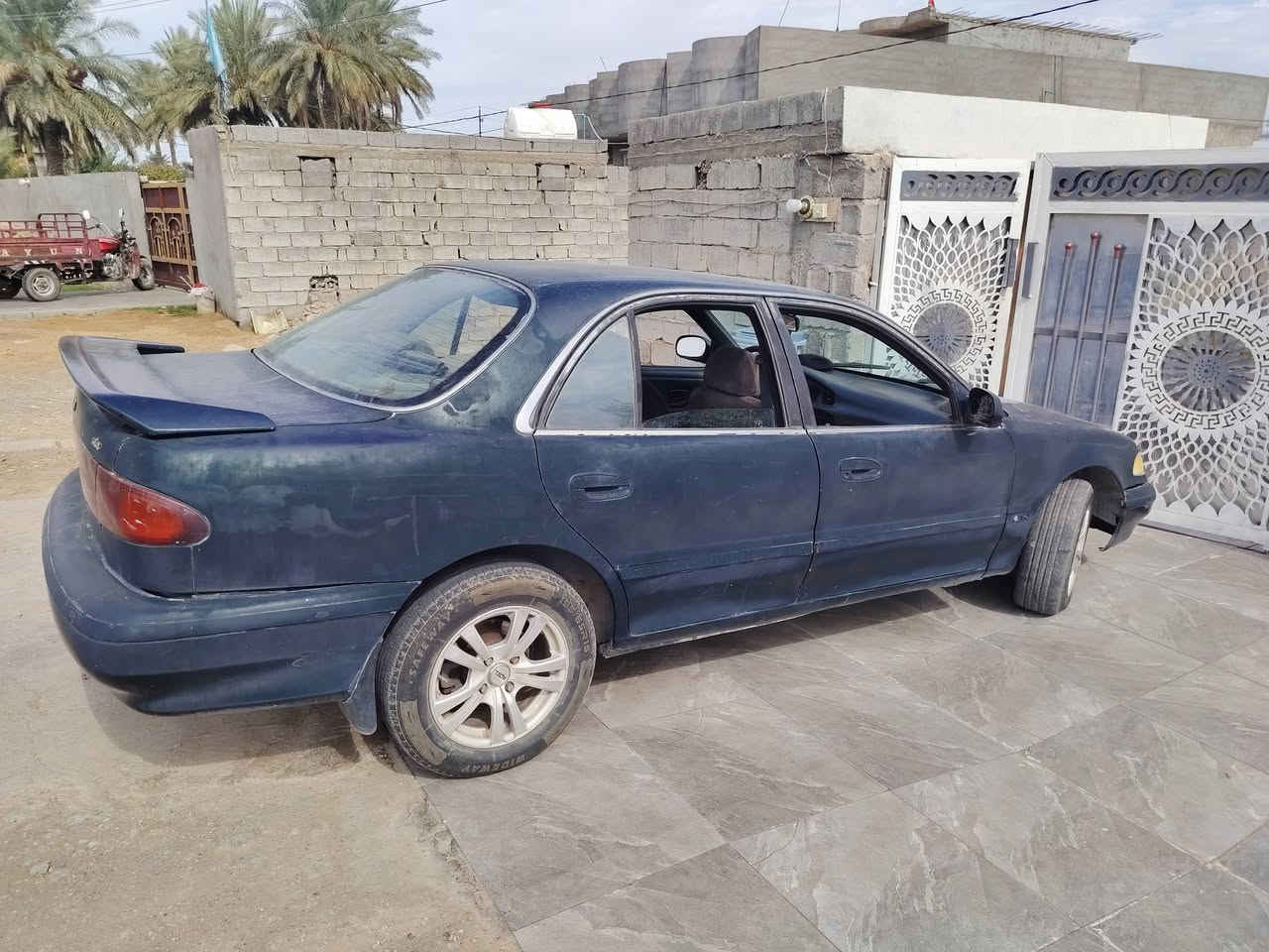 سوناتا 2 كير عادي رقم أنبار مشروع وطني تبريد بس القايش مكطوع بشرط بيهه نواقص بسيطة باسم ولد من بغداد يريد يحولهه سعرهه, ٣٠ ورقة ***********
