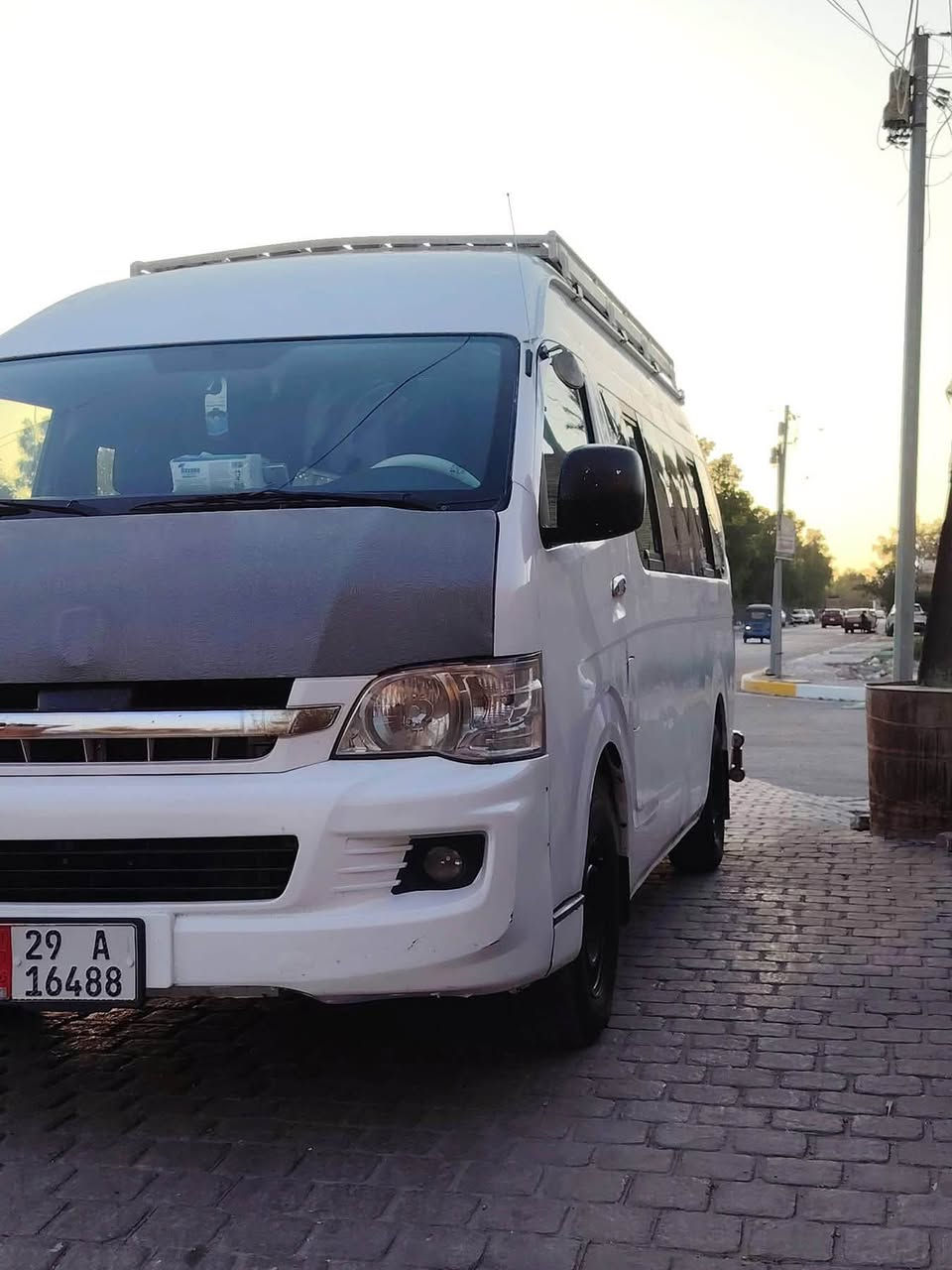سلام عليكم جنبي H2 2014 سياره جاهزه بسمي تحويل ثاني يوم سياره منضومه تبريد  مكينه مجفته تجفيت اصلي اكسن كير خير من الله سياره بيه منضومه غاز سياره جاهزه متصرف عليه ربع ضربته موضحه بصوره سعر 130 استفسار ***********
