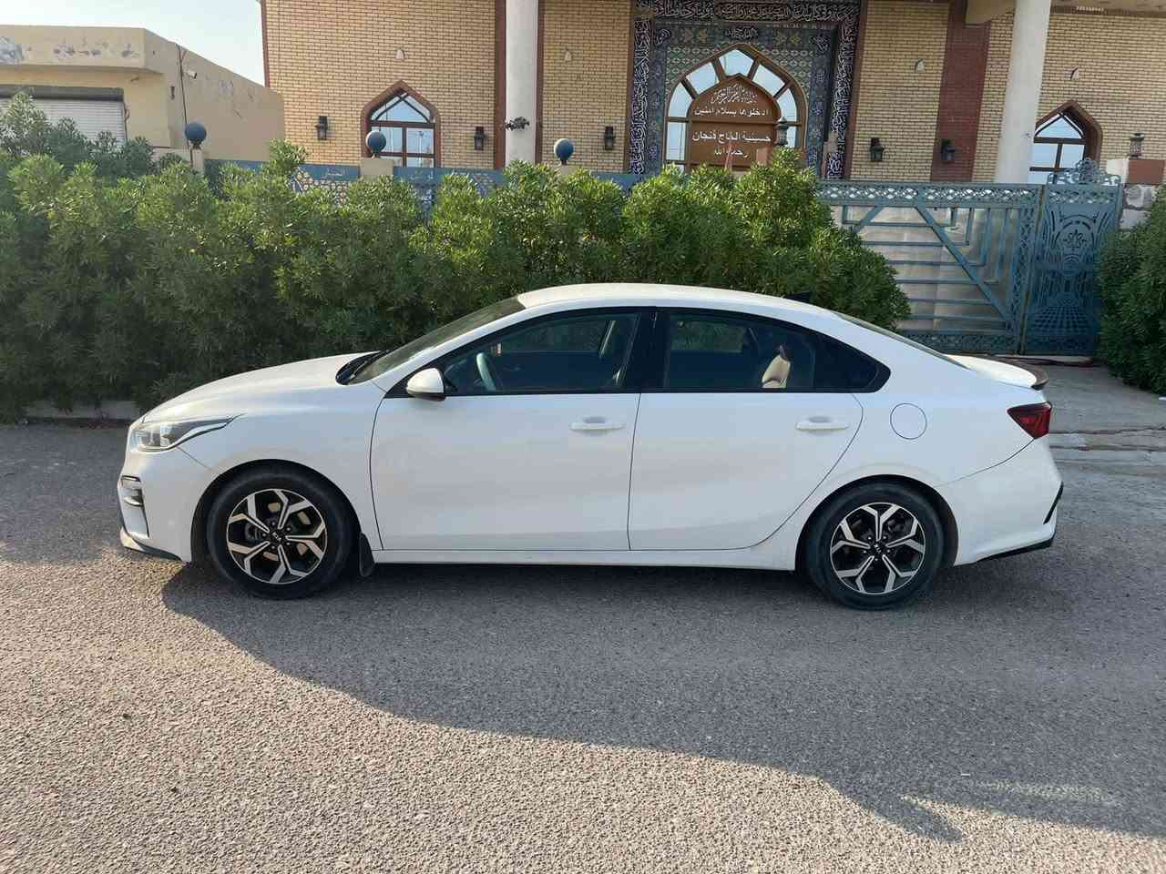 السلام عليكم
للبيع كيا فورتي مديل 2019  مكينه 2000 دوش كير AT المرغوب باسم كردي كير مكينه حداديه تخم تاير السياره جاهزه من كلشي بيه جاملغ وبنيد صبغ حادث امريكا وبيه ملاون بالتكمه شويه اب 120 بيه مجال 
للاستفسار اكثر (***********)
***********
