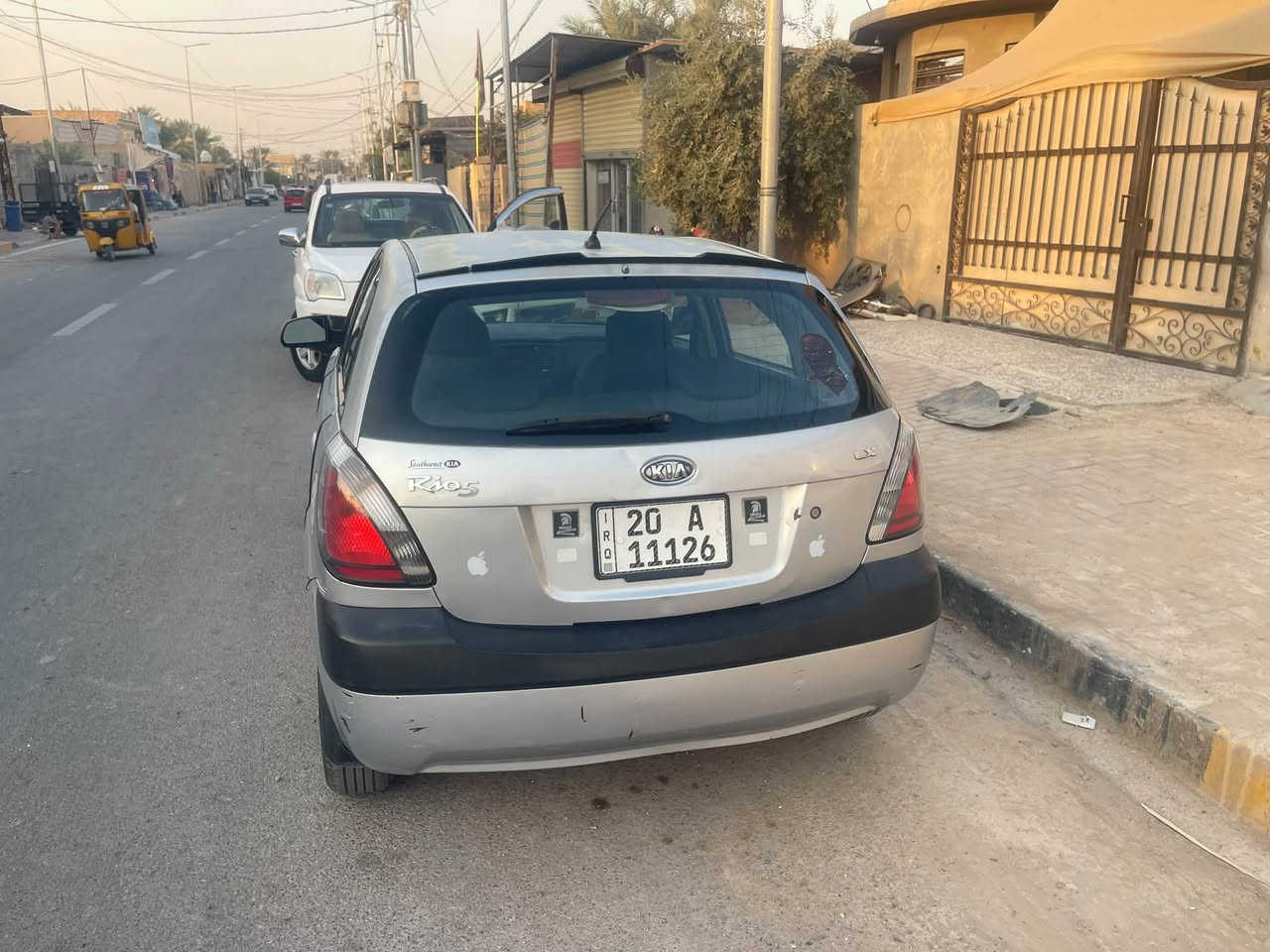 السلام عليكم
كيا ريو هاج باك موديل ٢٠٠٨ واريد امريكي  رقم ديالى ابسمي  تخم تاير صدر جديد محرك وكير خير من الله السياره مال جناي التبريد قبل سبوع راح الغاز وبعد ماسويته
***********
العنوان جديده الشط قرب بوابه الراشديه
السعر ٦٣ بيهه مجال حك الجيه

