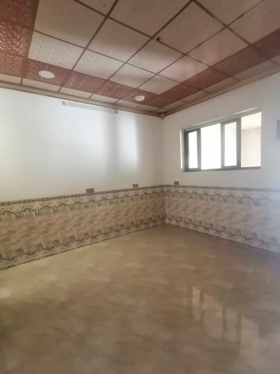 للإيجار
دار للايجار مساحه ١٠٠م طابق ونص مستقل
الإيجار المطلوب ٣٥٠
ماء كهرباء على صاحب البيت
مطلوب عائله صغيره 
بيت جديد
موقع الدار
كركوك حي الحسابات خلف حلويات بتام
يحتوي على استقبال مطبخ وهول مشترك غرفة نوم صحيات داخليه وخارجيه كراج درج خارجي
طالثاني غرفة نوم
الاستفسار مكتب السيد البياتي للعقار
مبايل (*********** او ***********)
عنوان المكتب
كركوك القادسيه الثانيه
 شارع المرور القديم
مقابل ثانوية المستقبل الاهليه
 مجاور صيدلية مركز الدواء
نستقبل كافة العروض وعرضها في كركوك الطابو الزراعي التجاري السكني
