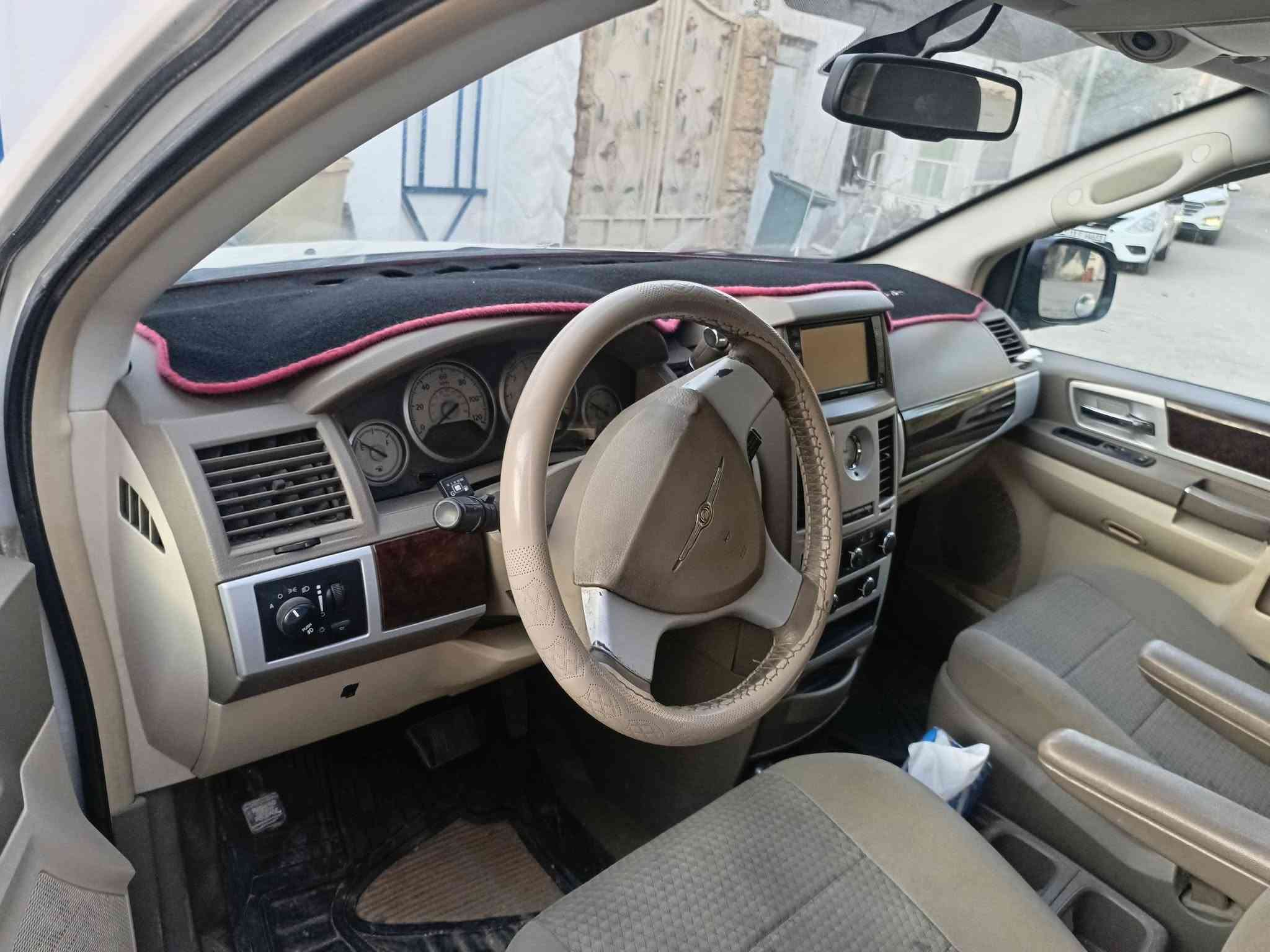 كراسلر كانتري تاون 10رقم بغداد انكليزي سبعة راكب سنوية لغاية 31 هزتها تنتهي الشهر 2 سنة27 مكينة وكير خير من الله بيها منضومة غاز 80لتر كشن  بوب وجنطة كهرباء ثلاث قطع تبريد ثلج صدر 90بالمية كسرها نضيف مكين 3800 مكانها بعقوبة ترهم مراوس وبيع حسب القناعة اتصل تعرف السعر على الرقم ***********
