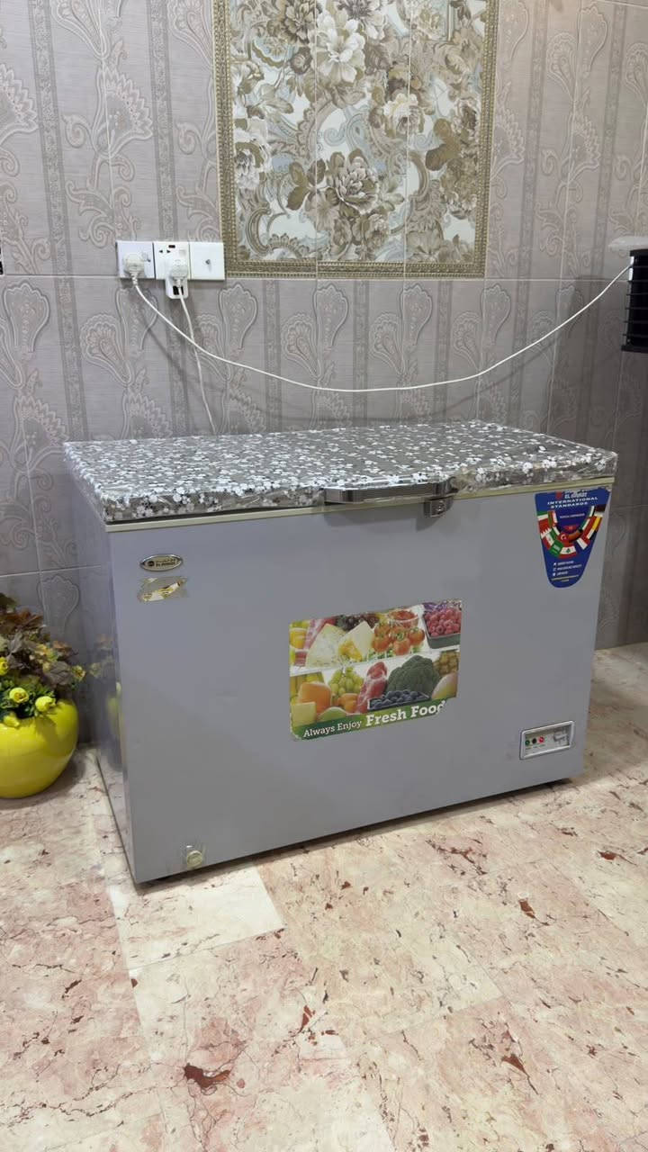 غرفة نوم داخل وخارج صاج تكمة شغل درجة اولى تجي وتشوفها تزكام بمليونين 2.000.000 ومجمدة 14 قدم جديدة تجميد فول ب 300 الف 
اتصل *********** بغداد
