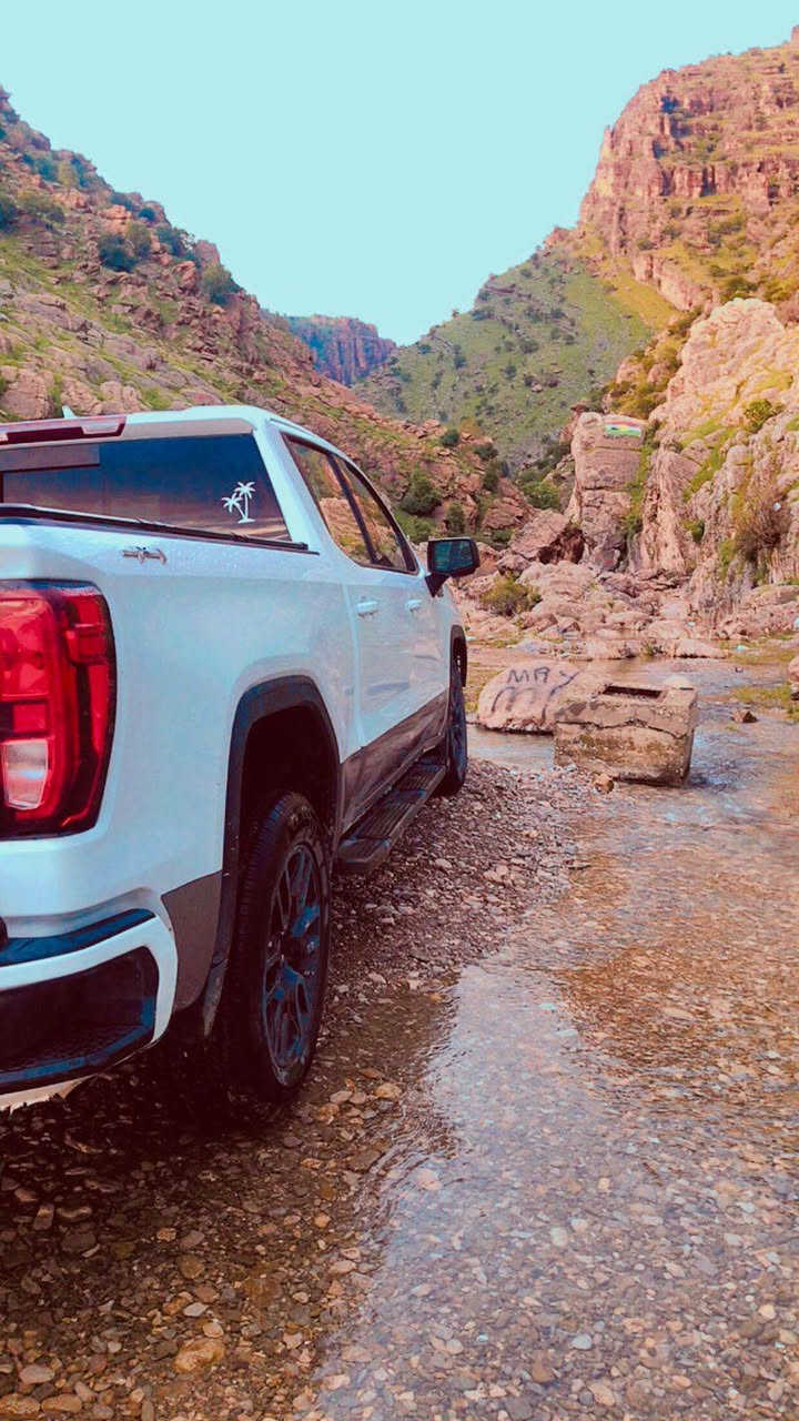 للبيع والمراوس GMC Sierra 2024
✅ الفيشن الشكل الجديد

✅ ماشية 40,000 km

✅ باب طويل – بدي قصير، المرغوب

✅ محرك 5.3 V8

✅ نظام 4×4 فورويل+2*4تويل
✅ حساسات 360 درجة من جميع الجهات

✅ رادار أمامي وخلفي وجانبي 360 درجة

✅ كاميرات 360 درجة + كامرة بالبدي + شاشة

✅ داخلية جلد

✅ كشنات تدفئة وتبريد أمامية وخلفية

✅ توقف ذاتي عند الرجوع + Auto Stop

✅ داتا شو بالدشبول

✅ جامة خلفية 3 قطع كهربائية

✅ 5 أنظمة قيادة

✅ كير 10 نمر

✅ تشغيل عن بُعد

✅ كير طرح

✅ شاشات ديجيتال بالكامل
السياره رقم شهداء باقي سنه وتخلص
تستلم وكالة عامة بالسياره 

⚠️ السيارة حادث السونر، والتفاصيل والصور مرفقة بالمنشور.

📞 لمزيد من التفاصيل والاستفسار:
واتساب أو اتصال: ***********
