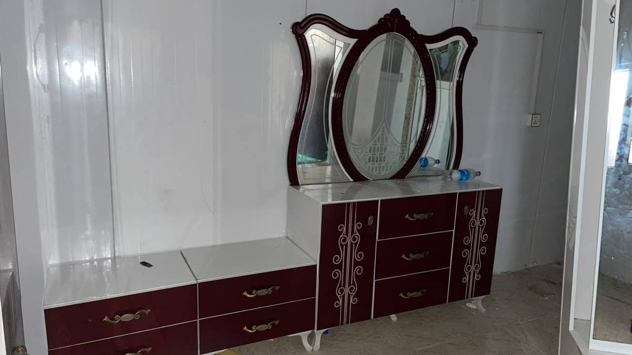 غرفه تركيه للبيع مستخدمه  للشراي يجي اوبي خير اويدلل للتواصل عل رقم ***********
