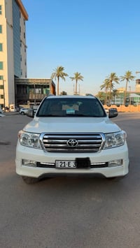 لاندكروز • ٢٠١١ • محرك ٨