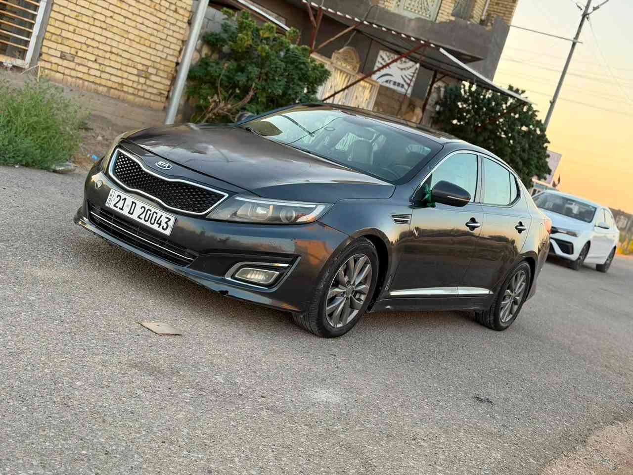 السلام عليكم اوبتيما 2015 
السعر.  93 مستعجل ع البيع
فول عدا الفتحه 
حادثها بالمنشور وسونار هم ناشره 
رقم وسنويه وهزه كله جديد لل 2030
فول للاخير عدا الفتحه 
مكاني بابل مشرع المسيب
اي استفسار 
***********
