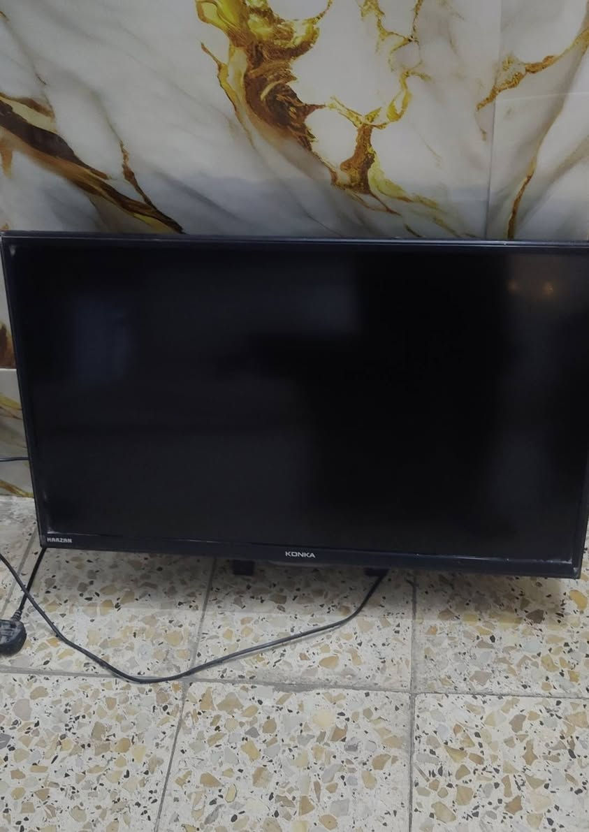 سلام عليكم جربايه نفر جديده سعرها 35 وبلازمه حجم 32 بدون نت سعرها 60 مكاني الشعب رقم ***********وتساب
