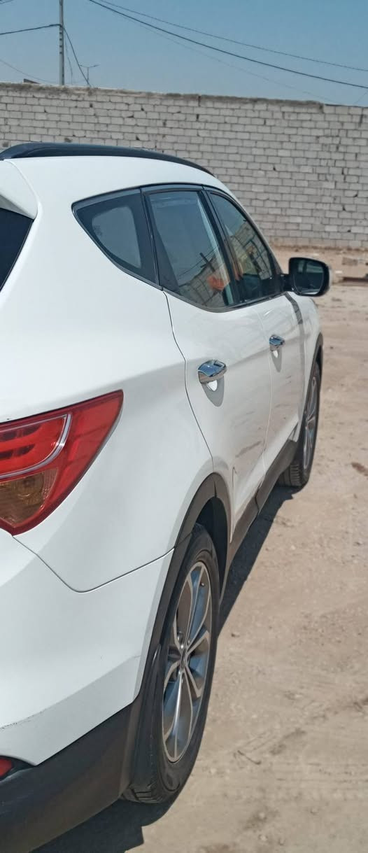 سنتافيا ٢٠١٤ خليجيه كفاله عامه   السياره مكينه 6 سلندر 3.3L فول مواصفات  سبعة  راكب,ويل حجم 19,,,حساسات خلفيه,كامره خلفيه ,بصمه تشغيل+بصمه ابواب, كشافات ضباب تحكمات ستيرن, ثلاث قطع تبريد + تبريد منفصل,تبريد كشنين كهربائي اشاير+ ترحيب بالمري,برد السياره الخلفيه بلاديات. لايتات تصعد تنزل, نضام Eco ,مانع تزحلق, نزول منحدرات, رقم بابل باسمي , سياره عليها ادامه كامله من تخم تاير  باتري  والسياره نظيفه   للاستفسار أكثر اتصال ع ***********
