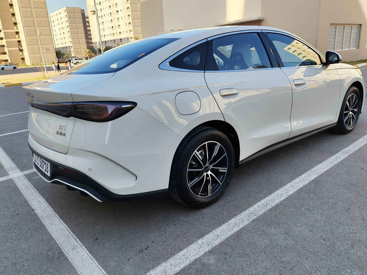📍Sel 6 BYD 2025

♦️ السياره رقم  بغداد باسمي
♦️كاميرات 360
♦️شعار LED
♦️ويل كب 
‏♦️HEV كهرباء+بانزين+شحن
♦️دخول ذكي بطاقة NFC
♦️كشنات جلد ابيض رياضي
♦️قطعتين تبريد
♦️كير ماوس
♦️بصمة زجاجية
♦️انظمة قيادة
♦️هاند بريك كهرباء + اوتوهولد
♦️ستيرن رياضي
♦️شاشة كبيره
♦️كامرة خلفية
♦️كشافات زينون
ماشيه 20 الف جديده بحاله الوكاله مع كامل الملحقات مع ارضيات حوضية 
.~.~.~.~.~.~.
***********
