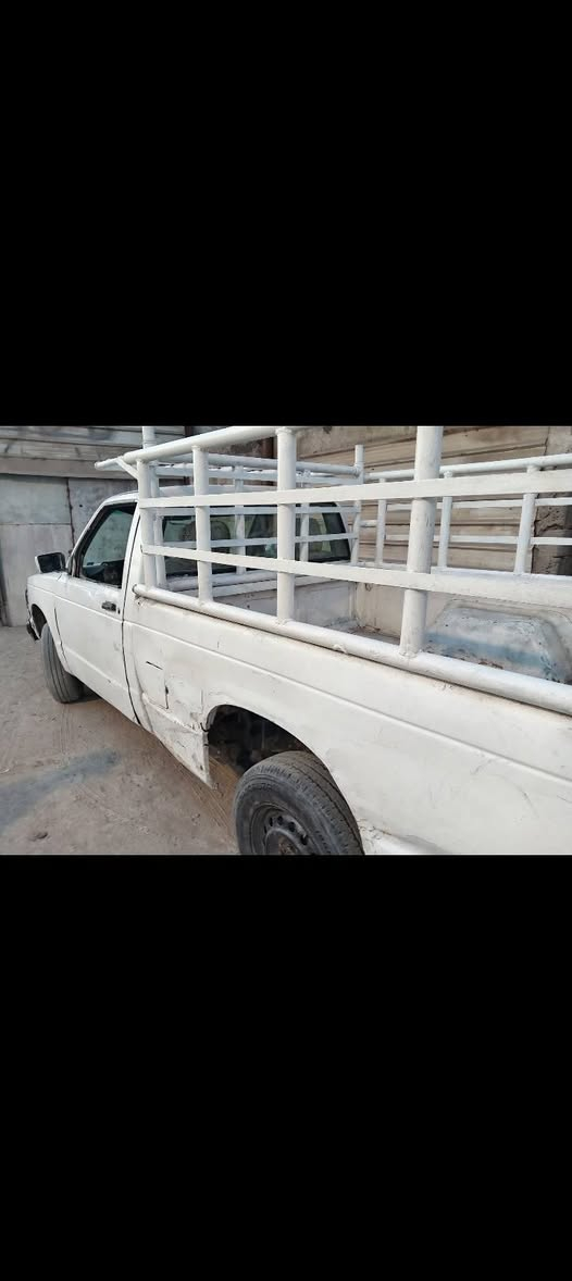 بيكم شوفر أمريكي للبيع موديل 91 مصفره هيئه وغرامات محرك بطه 2 ونص رقم دولي توه مطلعينه المكان البصره ابي الخصيب السعر 25 وبيها مجال قليل رقم الهاتف *********** مجالها قليل
