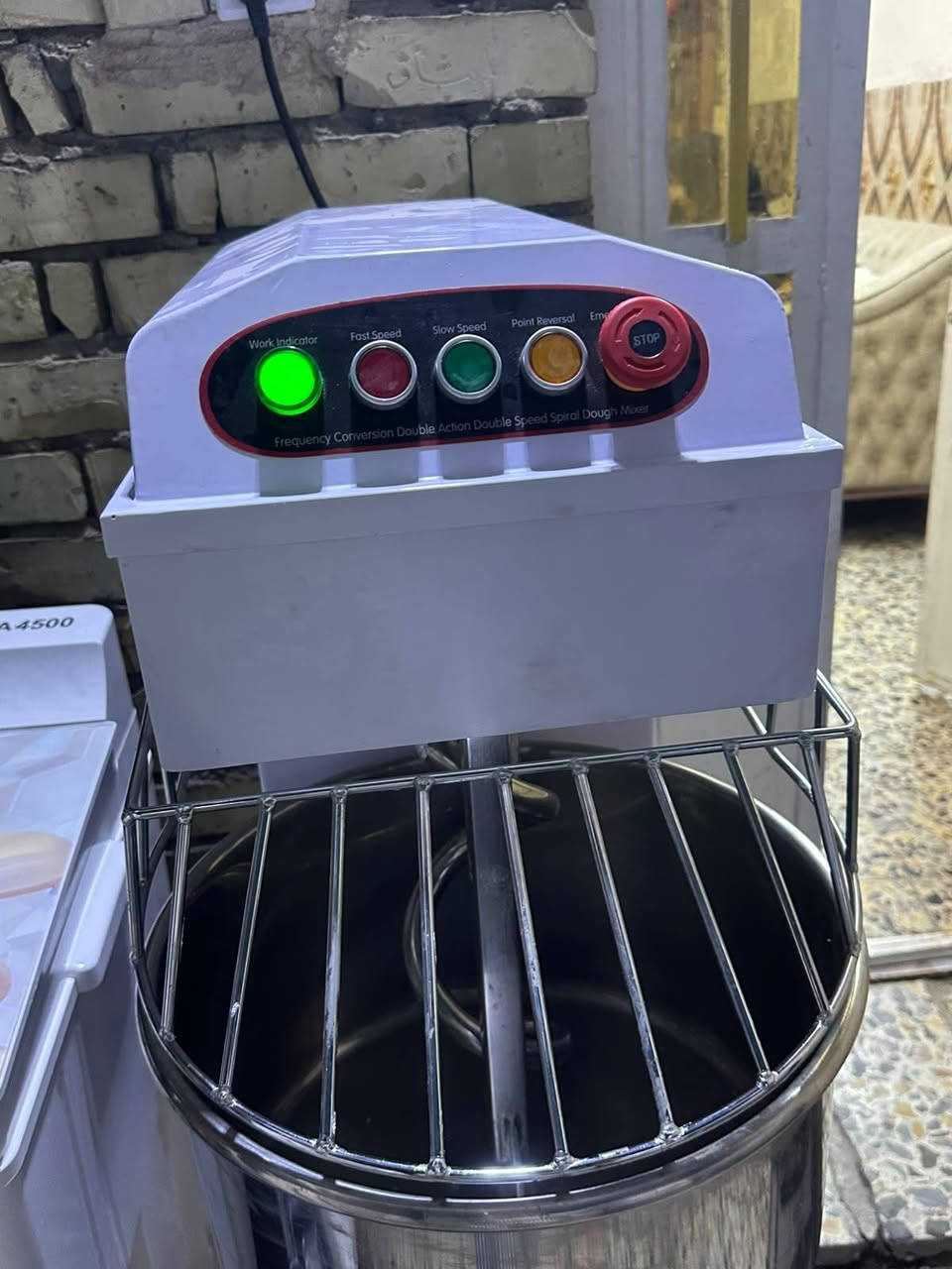 ثلاجة • الشعب • للبيع