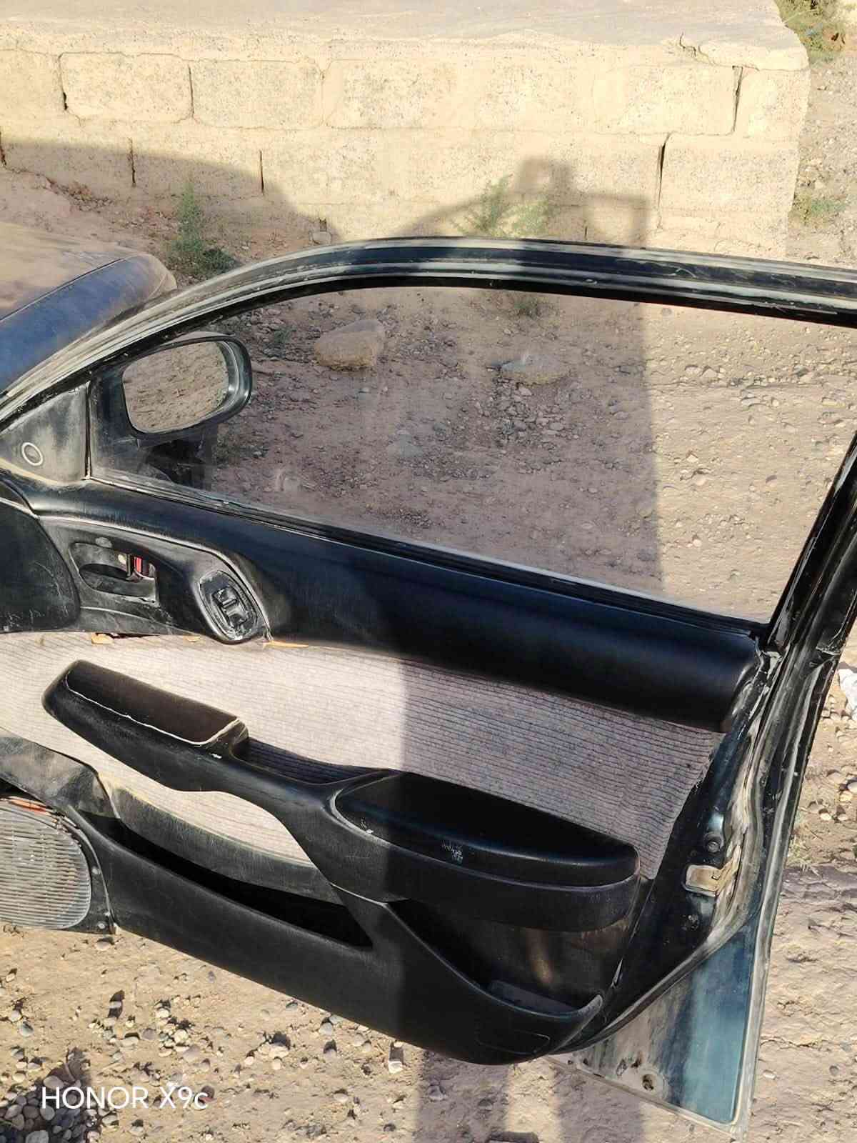 السلام عليكم 
سياره فرخ بطه للبيع موديل 92 
جاهزه من كلشي محرك مشدود جديد  
السعر 15 قفل الاستفسار ***********

نص مكتوب في الصور:
- HONOR X9c