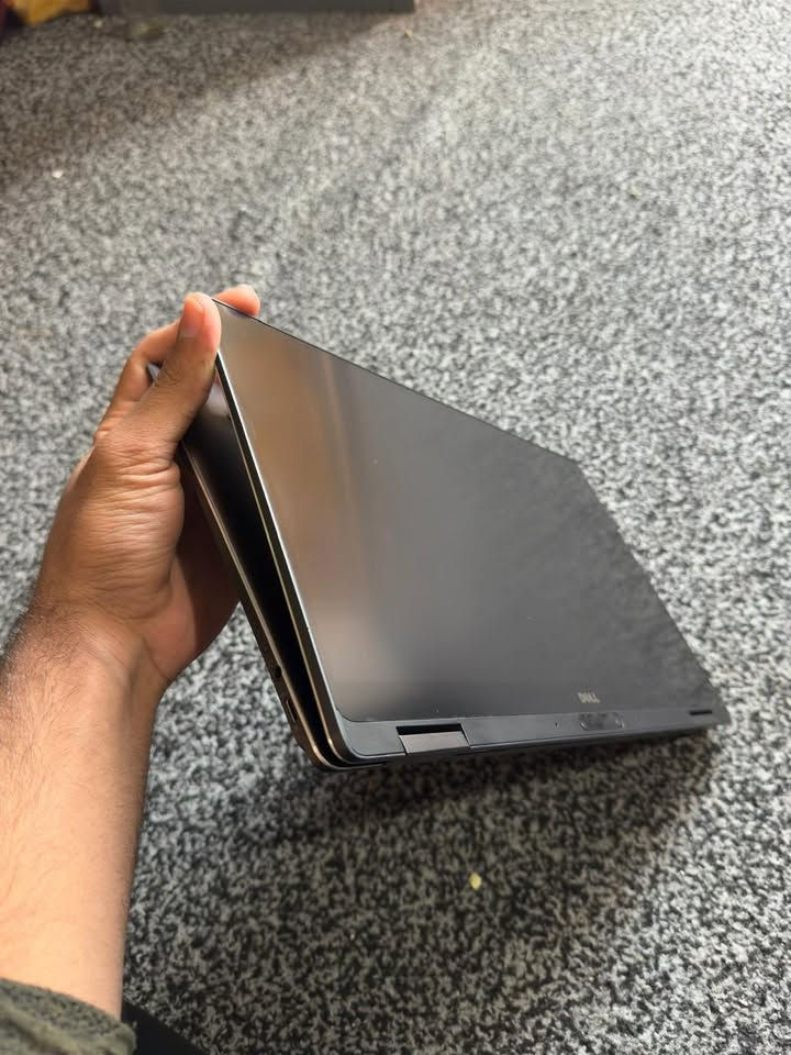 ديل xps
لمس قلاب 360 درجة
كرت شاشة داخلي انتل 8 كيكا
شاشة 4k عاليه الوضوح والدقه ولمس 10 اصابع
رام 16 
معالج i7 جيل 7 
ذاكرة 512 ssd m.2
شاحنه 67 واط تايب سي 
شحنه ساعه 
السعر 350 وبي مجال
مكاني البصره ويوجد توصيل 
***********
