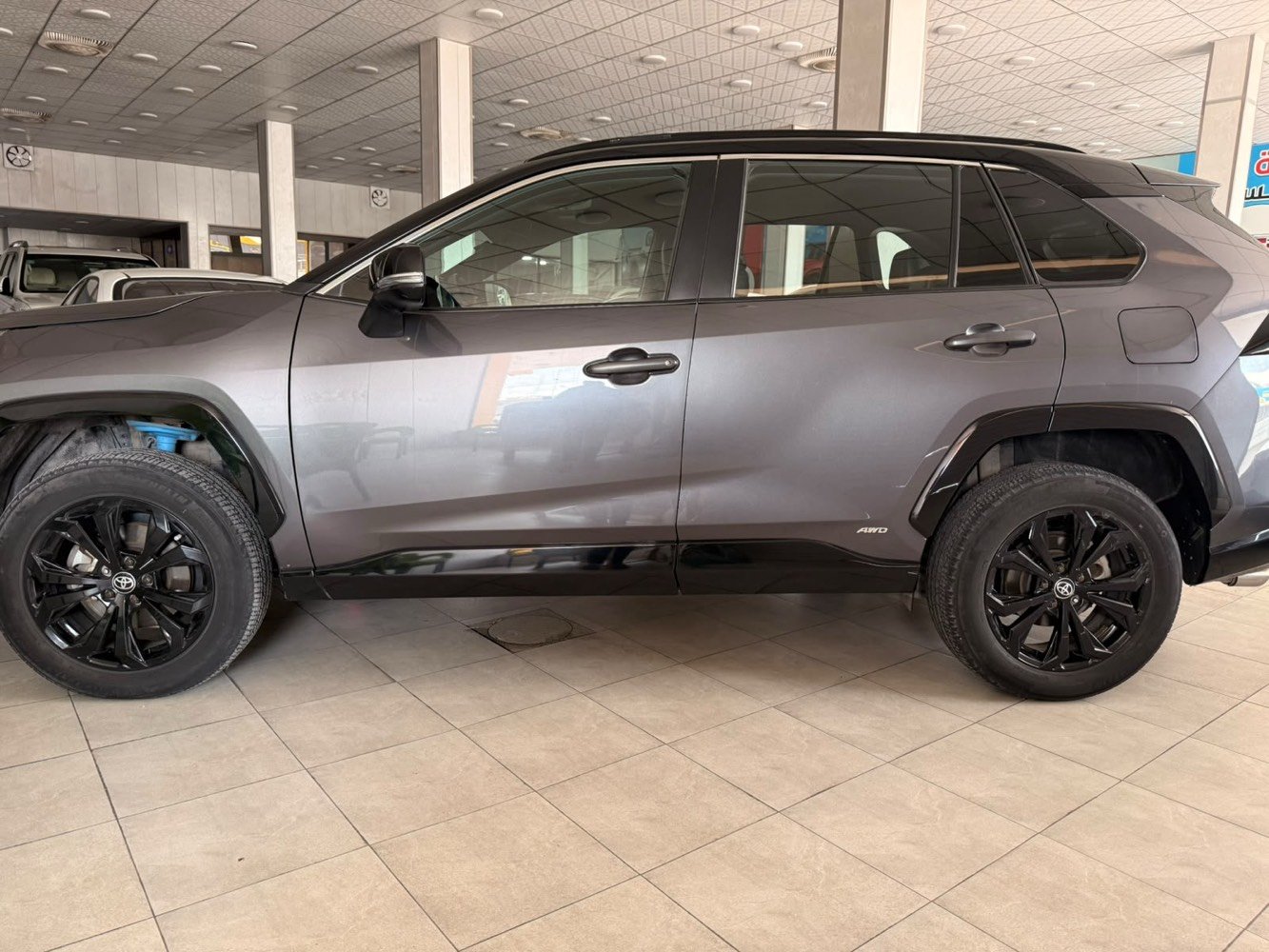 � رافور 2022 XSE هايبرد للبيع

✨ موديل 2022 – XSE Hybrid
🔹 ماشية 43 ألف كيلو 
🔹 محرك 2.5 هايبرد 4 سلندر
🔹 دفع رباعي AWD
🔹 شاشة وسطية + Apple CarPlay / Android Auto
🔹 تشغيل بصمة ودخول ذكي
🔹 كاميرا خلفية
🔹 مثبت سرعة متكيف
🔹 تحذير النقطة العمياء + تنبيه الخروج عن المسار
🔹 مقاعد SofTex
🔹 جنوط XSE رياضية 18
🔹 إضاءة LED وفوجات
🔹 باب خلفي كهربائي
🔹 سقف أسود وتصميم XSE رياضي 

🛠️ صبغ: جاملغ أمامي فقط 

📞 الاتصال فقط:***********