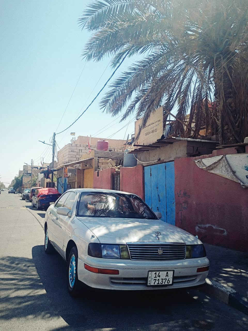 سلام عليكم سيارة توياتا كراون بطه متصل مديل 1993 السيارة حداديه كير  تبريد شغال السيارة كفاله عامه من كلشي من عدا المكينه تبخير وتنقص دهن السعر خاص. المكان بصره قبله 
واتساب وشريحه اثنينهن شغلات ***********.
