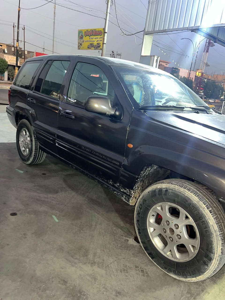 جيب شيروكي موديل 2000
كير ومحرك كفاله 

صدر جديد 

محرك V6 4000

تحويل ثاني يوم السياره باسمي

بيها معجون بالقماره

 والسياره كدامكم مثل ما واضح بالصور

السعر 45 بيها مجال بسيط

***********

***********
