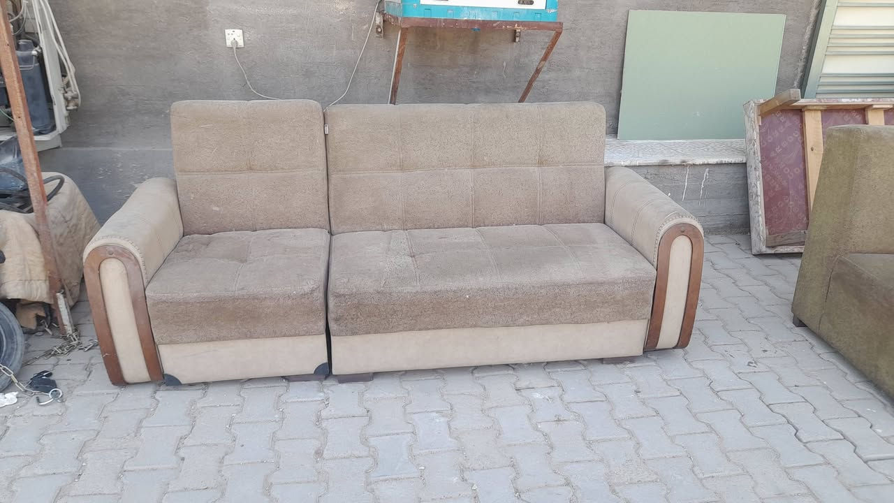 السلام عليكم تخم ٣قطع عوزه تنضيف السعر١٠٠وبي مجال وصومياسعره ٥٠مكاني الشعله ***********
