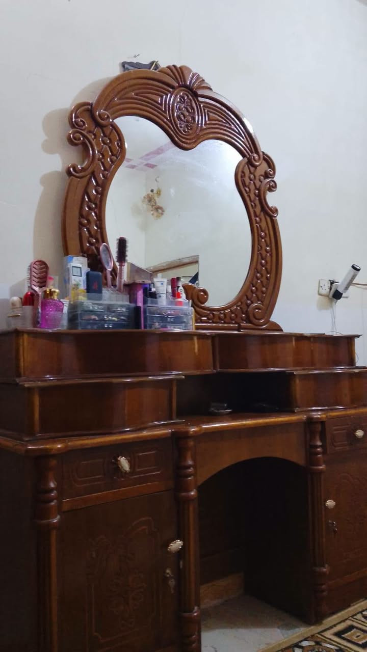 غرفه اخشاب • جديدة • مستعجل