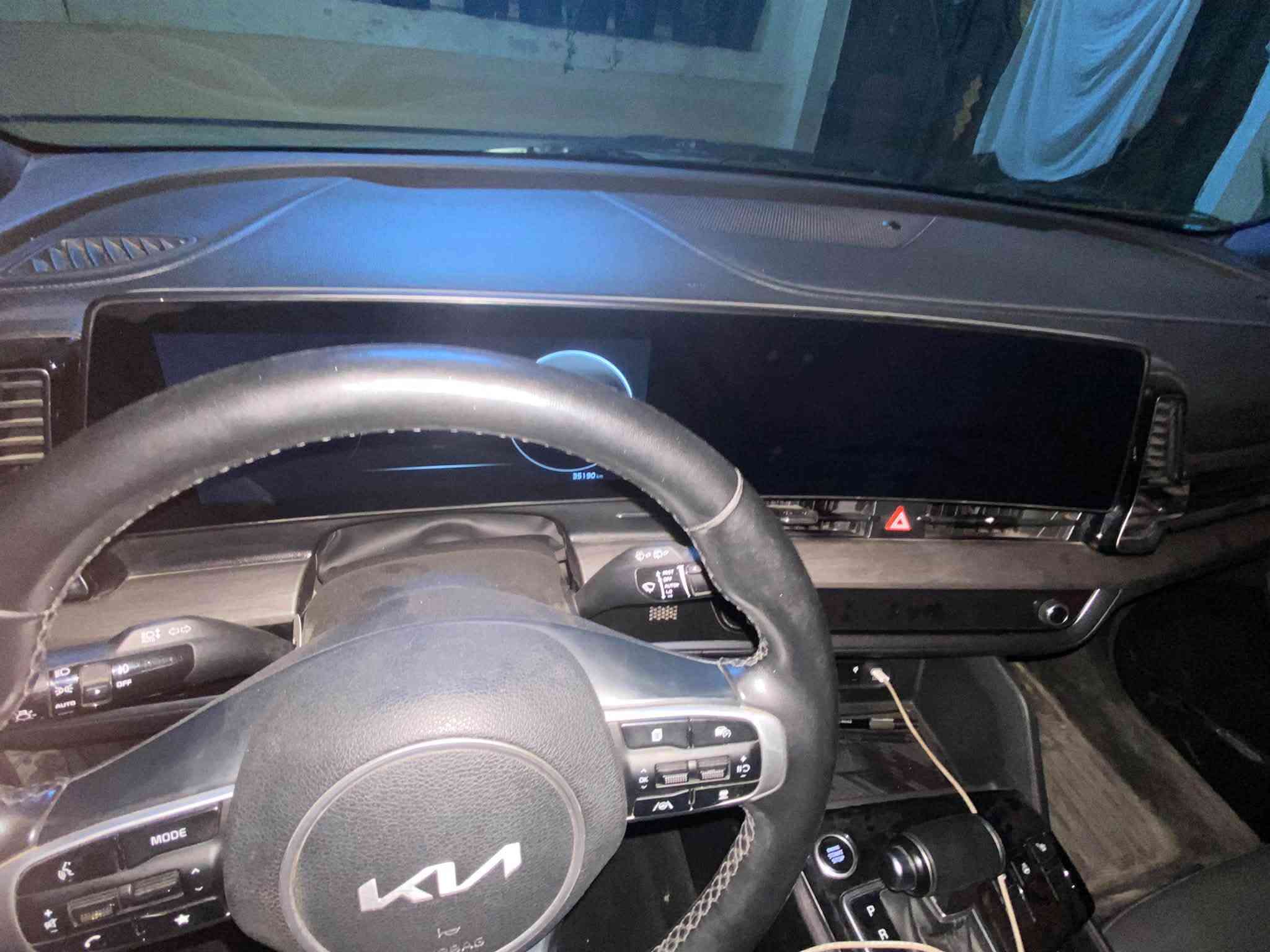 :

🚘 للبيع كيا سبورتاج أمريكي 2023 – فول مواصفات 🔥

✨ الموديل: كيا سبورتاج 2023 محرك 2400 جئ دي اي  بانزين عادي اومحسن تشتغل عادي بدون دوانز مساقا 
🇺🇸 المصدر: وارد أمريكي
⭐ الفئة: فول مواصفات
📅 سنة الصنع: 2023
🛠️ الحالة: نظيفة جداً
❄️ تكييف قطعتين
📺 شاشة ومواصفات تكنولوجية شاشه كبيره فتحة سقف بانوراما باب الجنطه بصمه
📷 كاميرات وحساسات
🔑 تشغيل بصمة / دخول ذكي تشغيل عن بعد
⚡ مواصفات كاملة حسب الفئة

السيارة جاهزة للاستخدام، وتفاصيل الفحص والحادث جاملغ الخلفي موضحة للمشتري بكل شفافية.

💰 السعر: [السعر  دفترين وخمس مائة ] وبيها مجال
📍 الموقع: [المحموديه ]
📞 للاستفسار: [رقم الهاتف ***********
