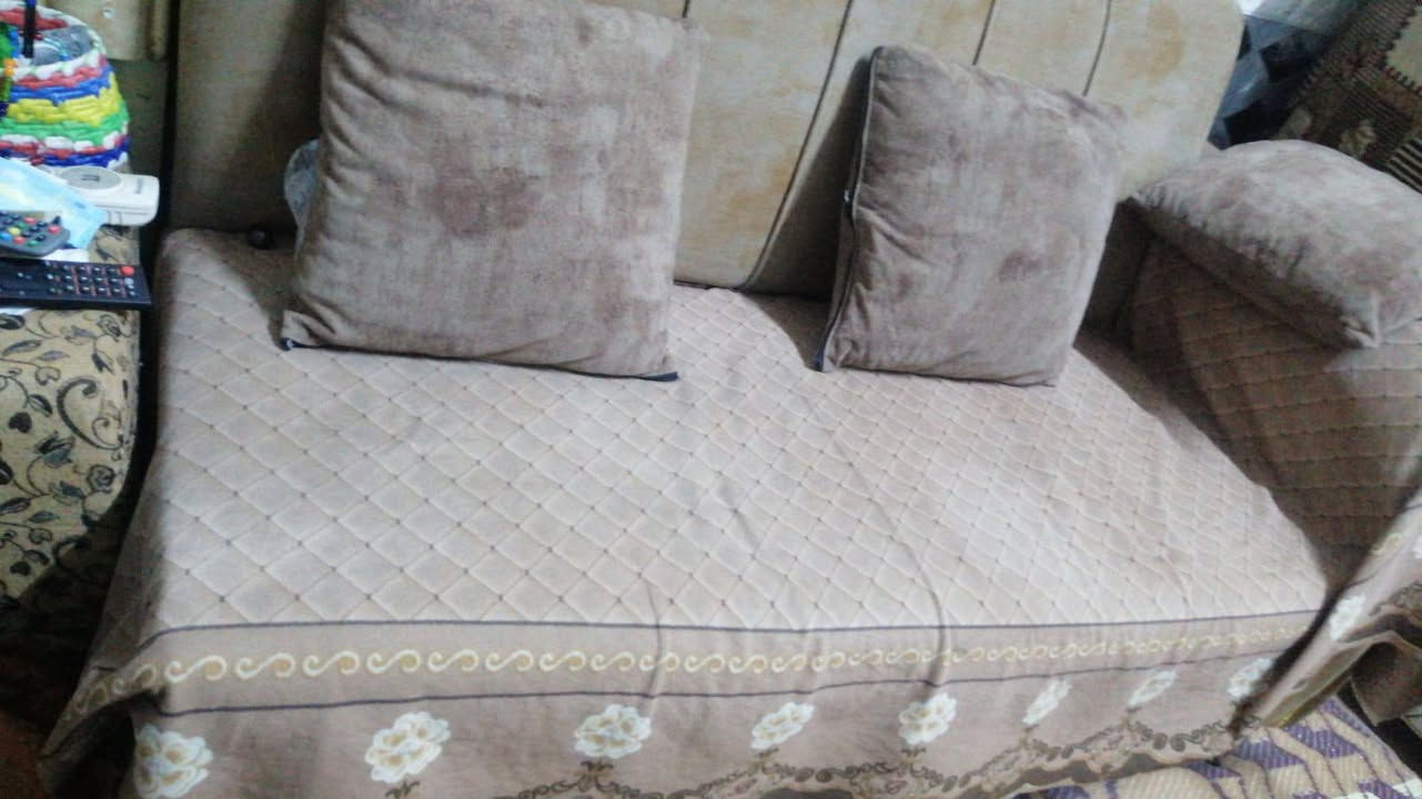 ديوان خمس قطع ٢٥٠ وبيه مجال العنوان حي الوفاء ‏‪***********‬‏
