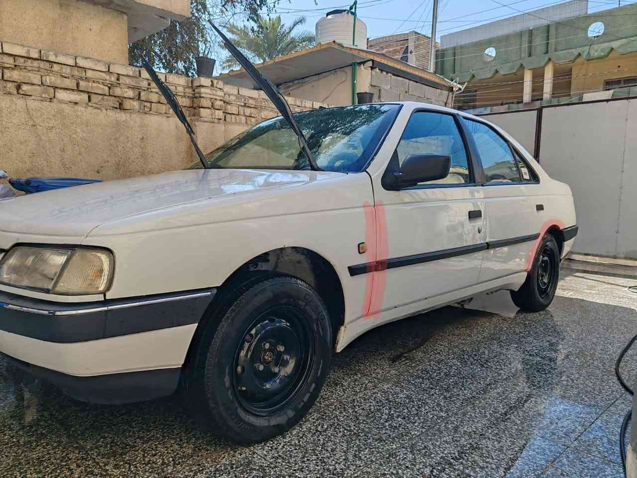 بيجو GLX موديل ٢٠٠٩ السعر38 وبيه مجال
رقم بغداد الانكليزي سنوية بأسمي لل٢٠٢٩ تحويل مباشر
السيارة مكفولة من الضربة.(و بيها صبغ هذني الي مأشرهن بالاحمر)
كهربائيات كلها شغالة.
تبريد ثلج كمبريسر جديد شاده.
محرك مجفت كامل.
غراض تجفيت كامله شركة ايساكو كله اصلي. 
و الدواسات معمرة اثر خياس و البنيد بالسونار اشر مفتوح بعد مندري مفتوح و راجعين شادينه لو مبدلينه بواحد مال شركة.

يحتاجلها صدر و فيشه مال التبريد لان تشكل و الجوزة مال الدهن  بيها نضوح  يحتاج تتبدل

كلشي مذكور بالمنشور لا تخابرني تكلي شبيها السيارة
تشوف السيارة متعجبك سعرها هواي عليك
اترك تعليق طيب حتى اترحملك عليه

مكان السيارة الغزالية 
***********
