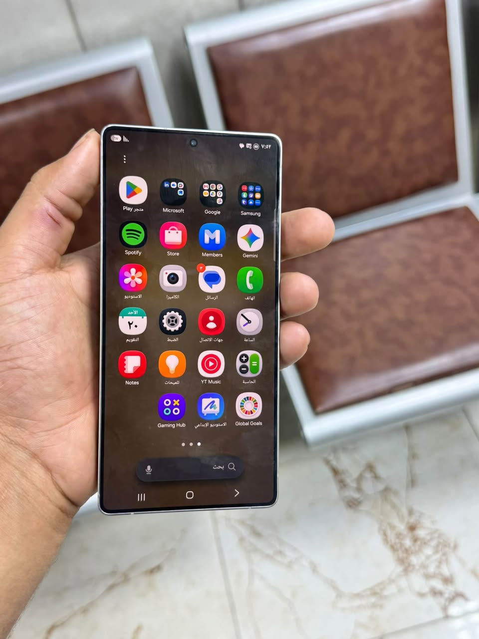 سلام عليكم اس25التره البيع جهاز وتر بي بس فطر بل ضهر خفيف مثل ما موضح بل صوره جهاز بلادي علا وضع الشركه عل فحص ويا بس كارتونه بدون ملحقات سعره مليون و50وبي مجال مكاني بغداد المدائن سلمان باك رقمي *********** موجود واتساب
