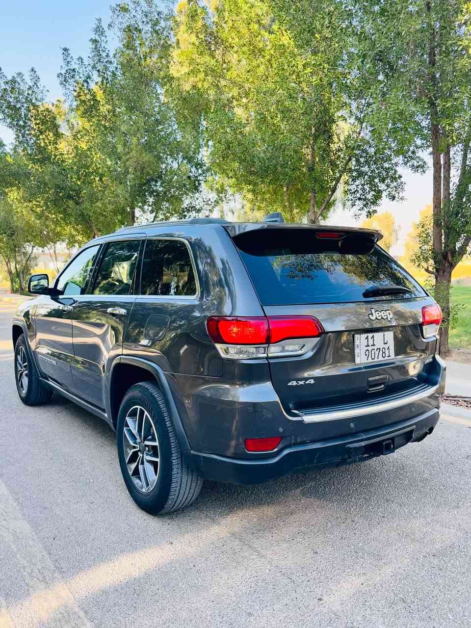 الــــــــــسعر 165$.      ***********

جيب ٢٠٢٠  لمتد 
رقم بغداد س محرك3600
امريكي حادثها جاملغ خلفي مبدل القبق الخارجي   وبابين كلير سونار مرفق 
بدون ارباك 
بجم كبس
بنوراما
بصمة بيبان 
بصمة تشغيل 
تشغيل عن بعد
جنطة كهرباء
كشنات امامية كهرباء 
ستيرن كهرباء تدفئه
شاشه جبيره 
كامره خلفيه
حساسات 
ماشية 155 الف كيلو 
رادار جانبي
وبعد بيها مواصفات 
مكاني بابل مسيب
***********الماسنجر مغلق متواجد اتصال او واتساب 
بيع او مراوس
