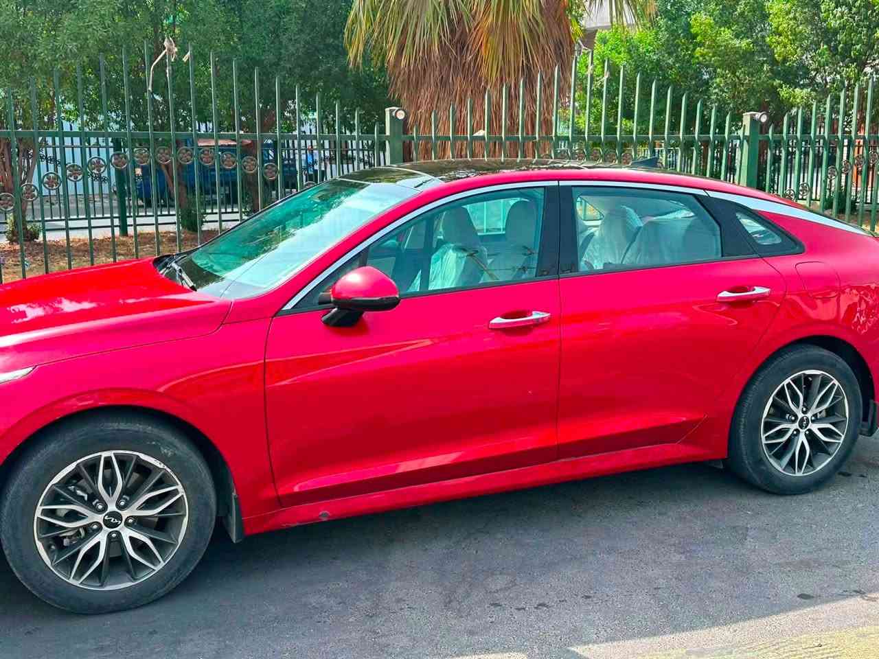 موديل 23 فول مامتواجد عل نت مكلف بل نشر
***********٨٦
185$
