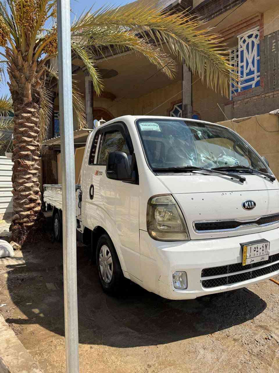 كيا بنكو موديل 21 سياره جاهزه من كلشي محرك مامفتوح بلاد لاتنقيص ولا تبخير السياره مبدل بيها بنيد ودعاميه ضربه بسيطه بالدعاميه ولايحه البنيد وبدلته سعر 127 بيها مجال  استفسار اكثر اتصل ***********
