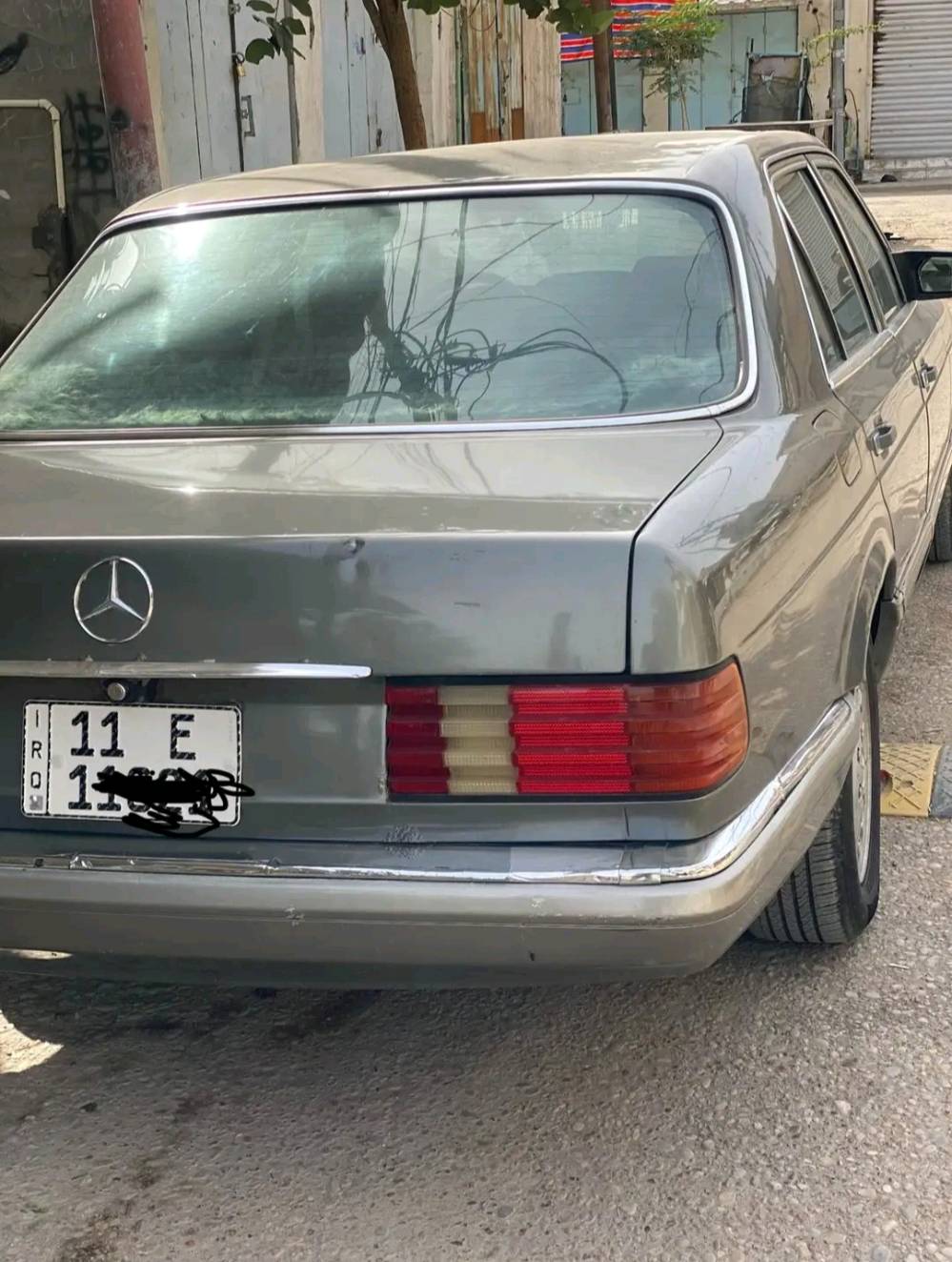 السلام عليكم مارسدس جامبو موديل 1988 نصبه حلوه السياره محور مكينه  ديلكو صوت قليل اول تشغيله 3 ثواني  منضومه بانزين تخم تاير باتري جديد  قواعد دبل سليمه رقم بغداد بسمي سنويه لل30بيع او مراوس حسب القناعه احدث وانطي فرق مكان السياره البصره  55 ورقه وبيه مجال *********** واتساب وخط