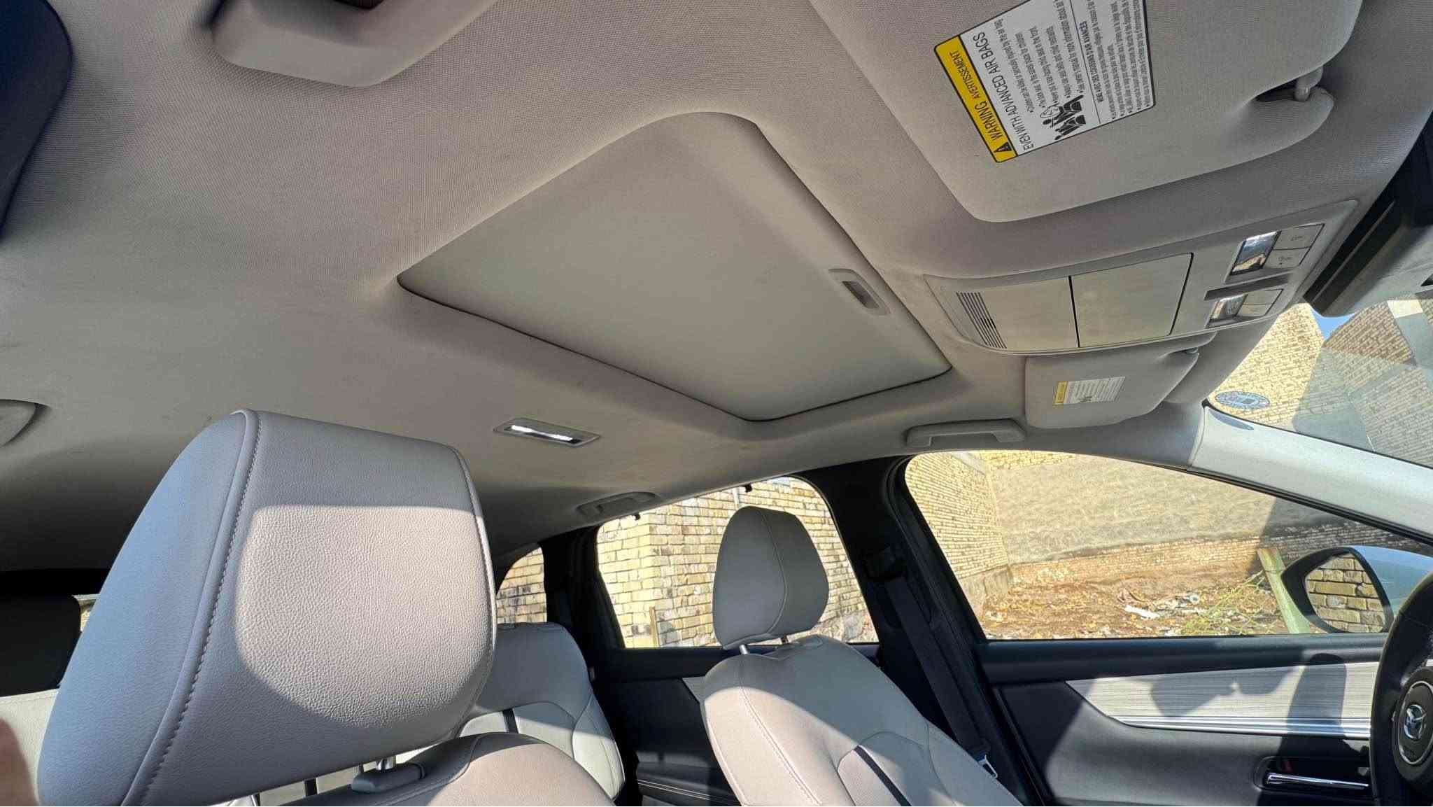 مازدا cx90 
موديل 2024 
عداد المسافات 10 الف كيلو 
مواصفات بريفريد 
محرك 6 سلندر 3300 تيربو 
دفع خلفي ( اكسل ) 
مراوس بسيارة اقل سعر 
*********** بغداد, العراق
