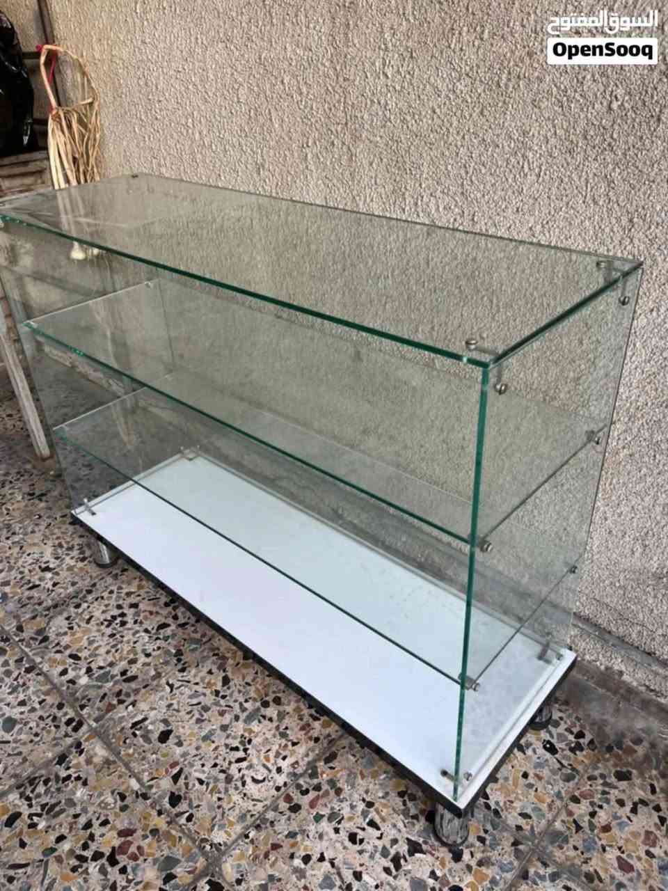 رفوف • فاترينة • ديوانية راسني