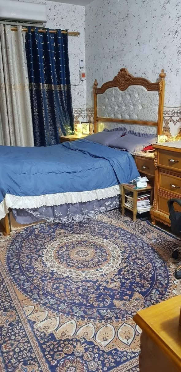 بيت للبيع مساحة 150 متر في ام الكبر و الغزلان
الواجهة 7 ونص متر والنزال 20 متر
قرب افران الزهراء بمنطقة هادئة
يحتوي على 4 غرف نوم ومنور وترك بنهاية البيت 
السعر 245 مليون
للاستفسار الاتصال على الرقم 
***********
