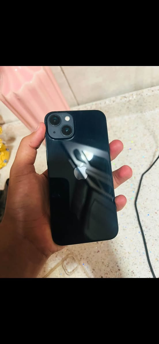آيفون 13 • ١٢٨ • بطارية ٨٧٪