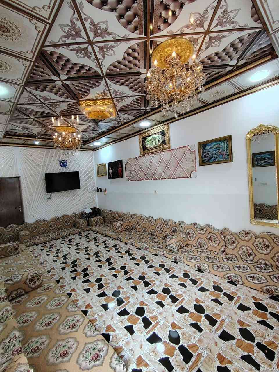 السلام عليكم بيت للبيع المساحة 175 طابو صرف تحويل ملكيه العنوان خلف مركز الشباب 
قرب مدرسة الكعبه الشريفه عرض البيت 7متر يحتوي على ربعه (6 ونص في3ونص)
المطبخ (5ب3)
الهول (3ونص_4)
غرفه (4ب3)
غرفه نوم (3ب5)

طابق ثاني يحتوي على غرف ثنين

بيت جاهز من كلشي مفول فول

السعر 97 قابل للتفاوض

حي الجميع

الاستفسار الاتصال على الرقم

***********
