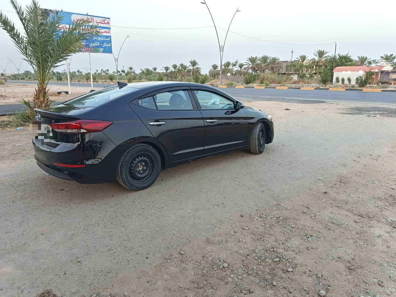 النترا 2018 وارد كندي نص فول الون اسود رقم بغداد دولي السيارة باسمي شخصيا السعر 117 وبيهة مجال بسيط
مواصفات السيارة
_محرك 2000 دوش لا تنقيص ولا تبخير
_كير at المرغوب
_رادار جانبي
_اشاير بلمري
_كشنات جلد
_شاشة كار بلي 
_شاشة ترحيب
_تدفئة كشنات وستيرن
_ثلاثة انظمة قياده
_لدات امامية
باقي المواصفات معروفة
الضرر :-
البنيد فقط بلخارج باقي السياره مكفولة من ضربة ابو صبغ ابو بارد
والباقي شوفة عينك
 السنوية ساقطة قبل فترة ( التجديد علية) 
مكان السيارة ديالى / الخالص/ ناحية جديدة الشط
للتواصل    ***********
