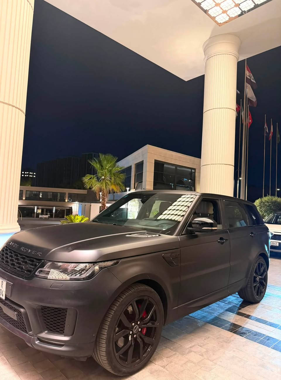 رانج روفر سبورت 2018 HSE dynamic محرك 8 سلندر سوبر جارج ماشيه 50 الف كيلو وارد كندي مغلف ppf المحرك والكير مكفول مامفتوح 
بدون ايرباك.. ثلاجه+ ابواب شفط+ دوسات كهرباء

الضرر: جزء صبغ في جاملغ الخلفي الايسر وباب السائق

للاستفسار
***********
