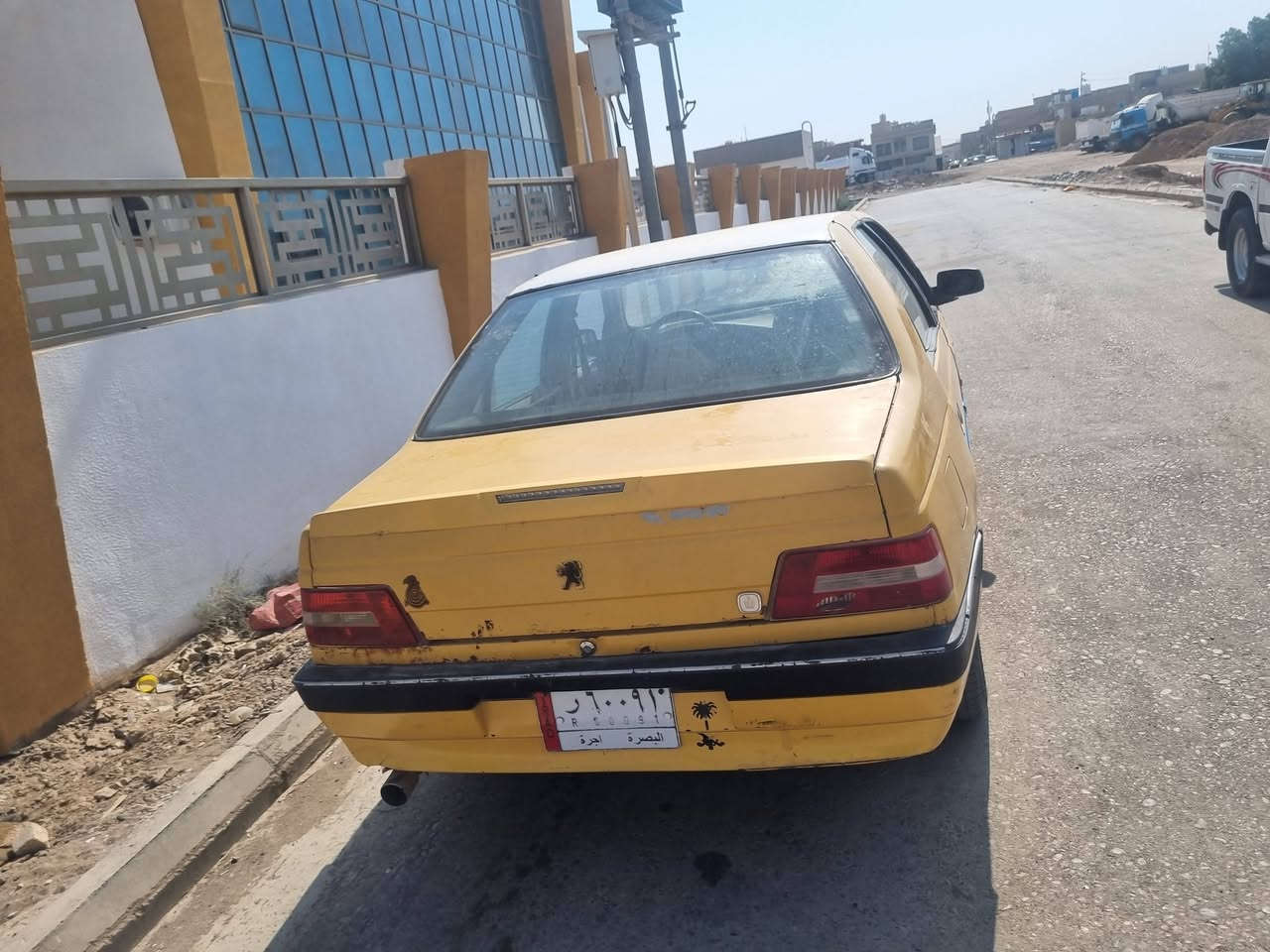 بيجو موديل ٢٠١٤مكينه كير مكفولات رقم بصره كشرتهه نضيفه سعرهه ٢٠ورقه وبيهه مجال سياره بلعماره استفسار ***********
