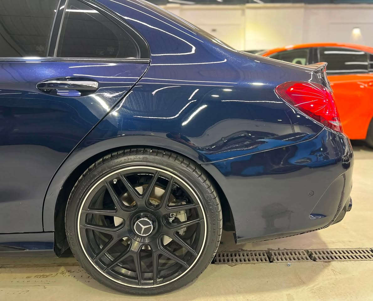 مرسيدس C300 • ٢٠٢١ • كت AMG
