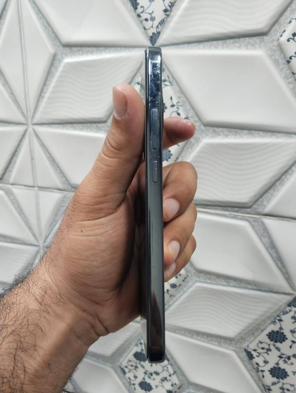 سلام عليكم 
هونر x9d 5G
لون اسود 
ذاكرة ٢٥٦ 
هرتزية الشاشه ١٢٠ hz
شاشه نوع اولييد 
بطاريه ٨٣٠٠ملي 
كاميرا بدقه ١٠٨ ميكا 
و باقي المواصفات معروفة
نضيف بدون شخط 
ملحقات حافظه فقط
*********** واتساب
بغداد بلديات 
عارضه ب ٤٢٥ بي مجال
